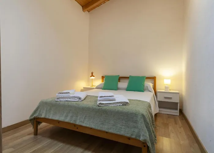 A28 - Castela Street Townhouse In Espiche