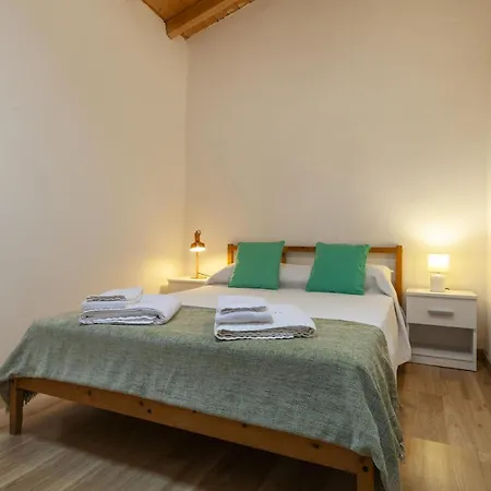 A28 - Castela Street Townhouse In Espiche